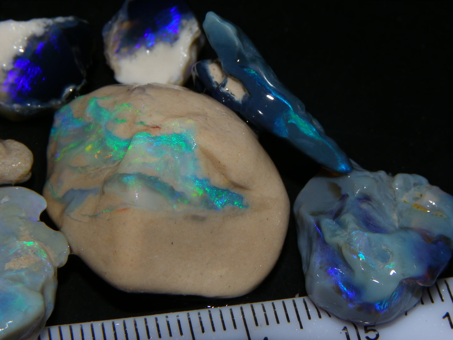 Nice Lightning Ridge Opal Rough/Specimens 112.6cts Nobby/Fossil Base Some Fires