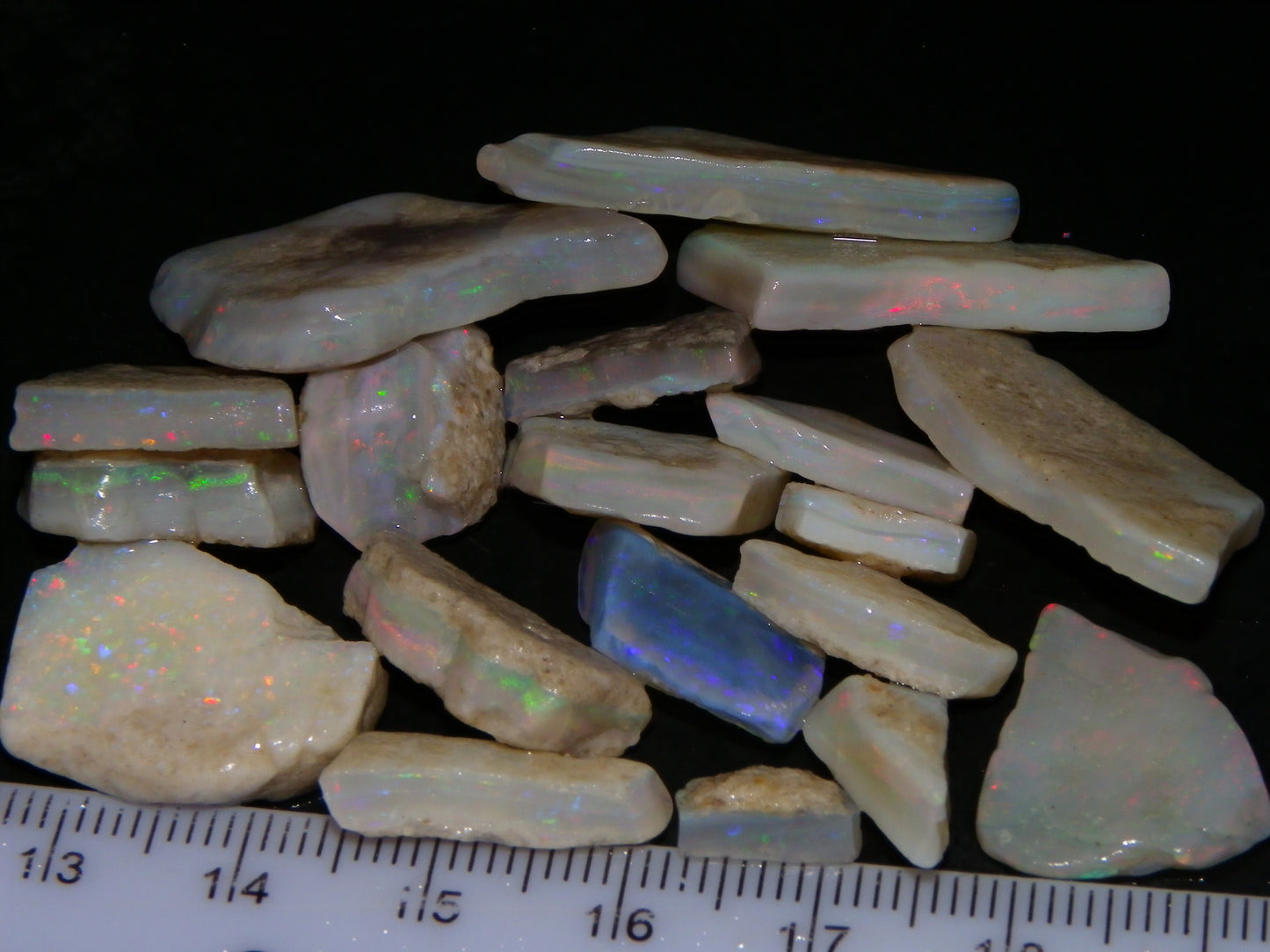 Nice Mintabie Crystal Seam Opal Parcel 111.9cts Bars/Part Bars Fires Multicolours