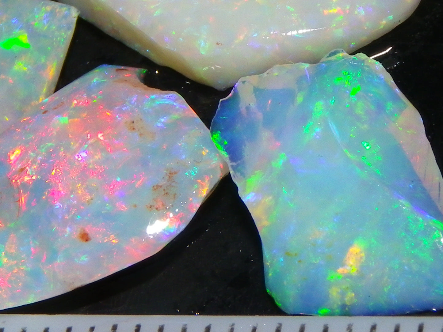 Nice Quality Rough/Rubbed Coober Pedy Opal Parcel 17.54cts Multicolour Fires Australia