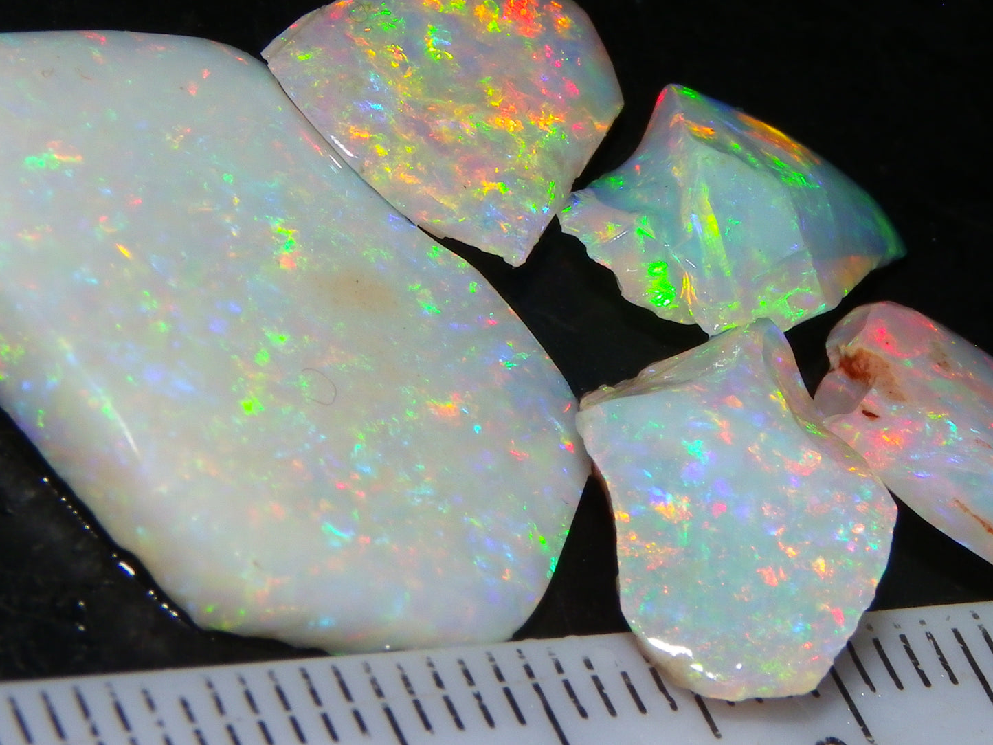 Nice Quality Rough/Rubbed Coober Pedy Opal Parcel 17.54cts Multicolour Fires Australia