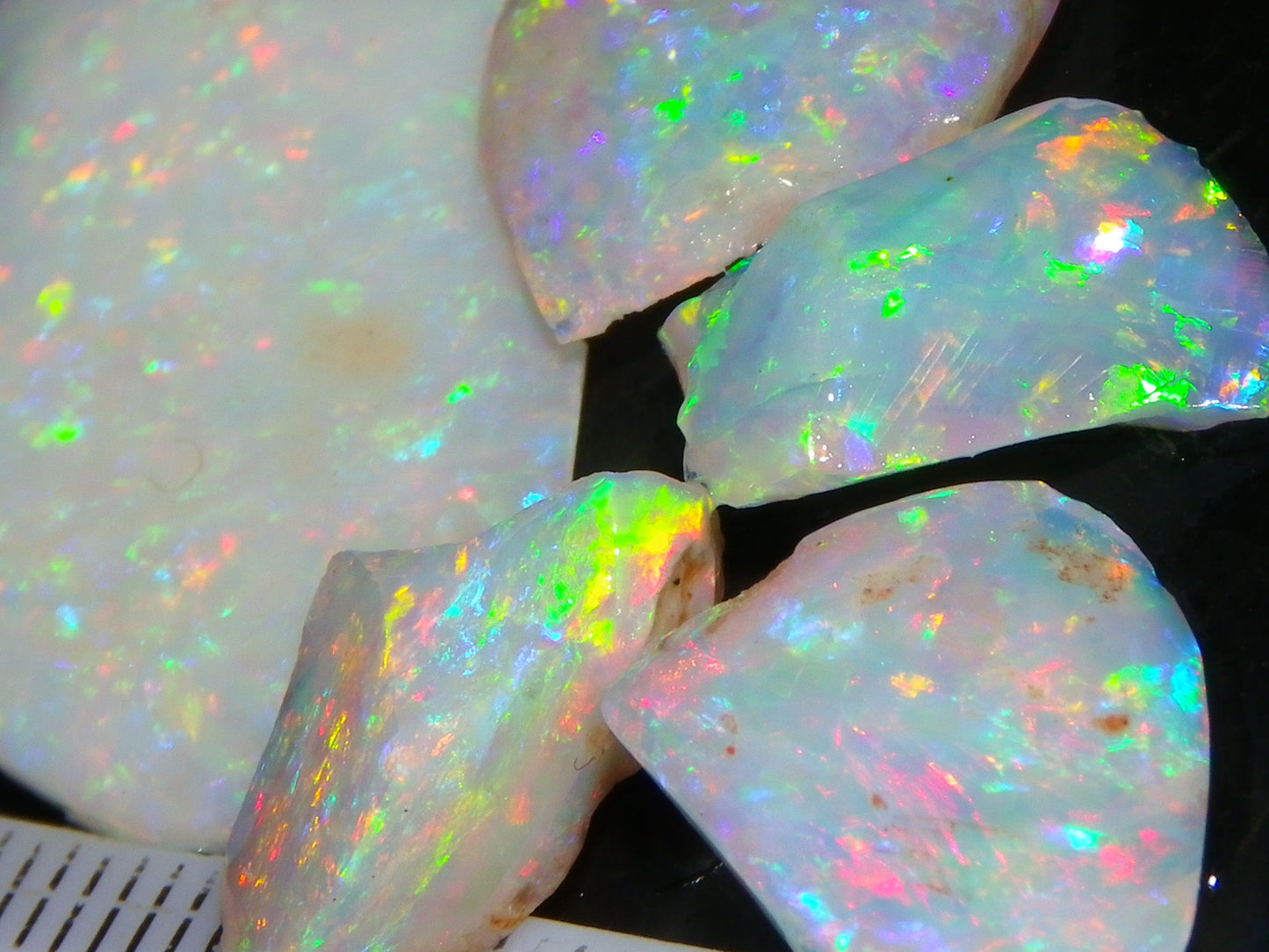 Nice Quality Rough/Rubbed Coober Pedy Opal Parcel 17.54cts Multicolour Fires Australia