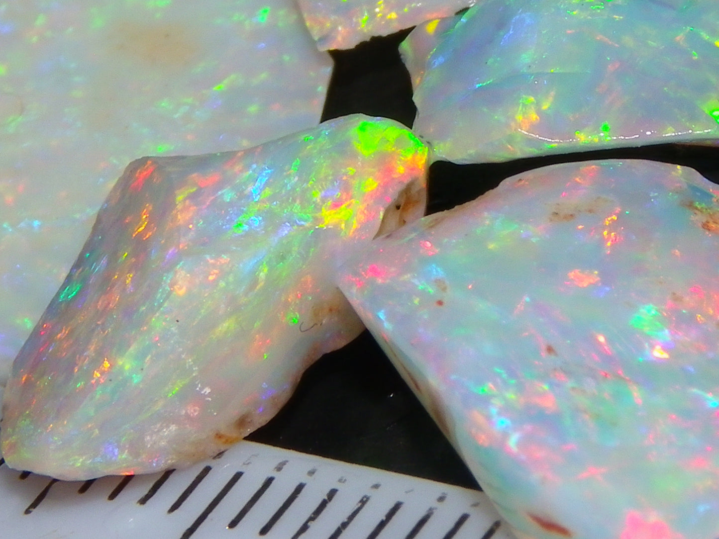 Nice Quality Rough/Rubbed Coober Pedy Opal Parcel 17.54cts Multicolour Fires Australia