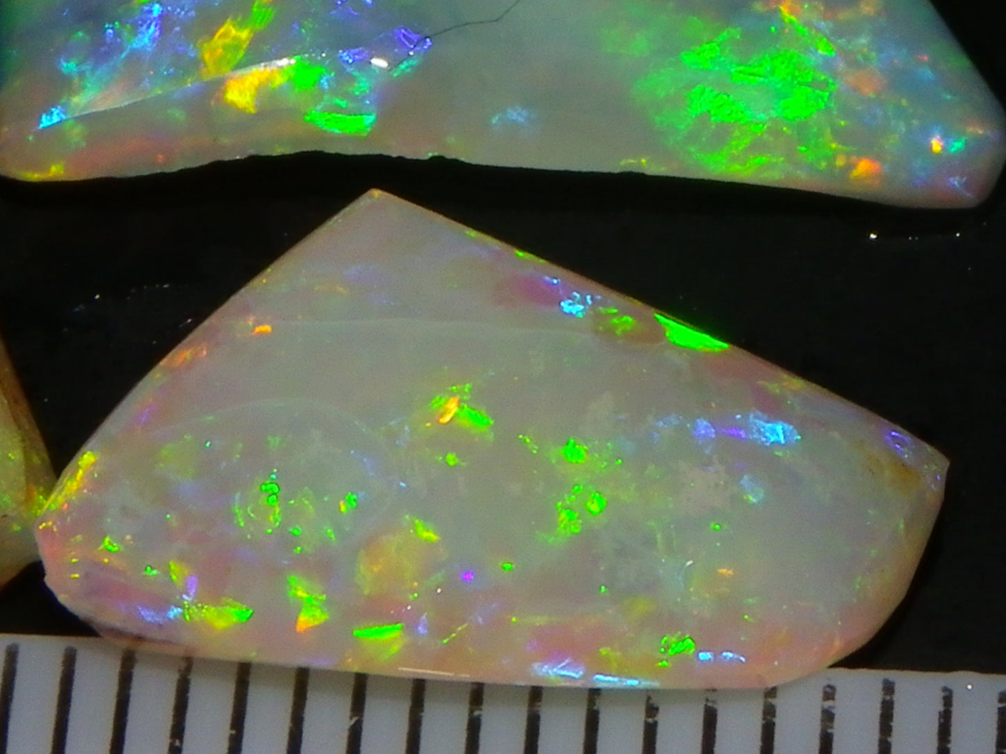 Nice Quality Rubbed/Rough Coober Pedy Opals 22.7cts seam/Fossil Fires :)