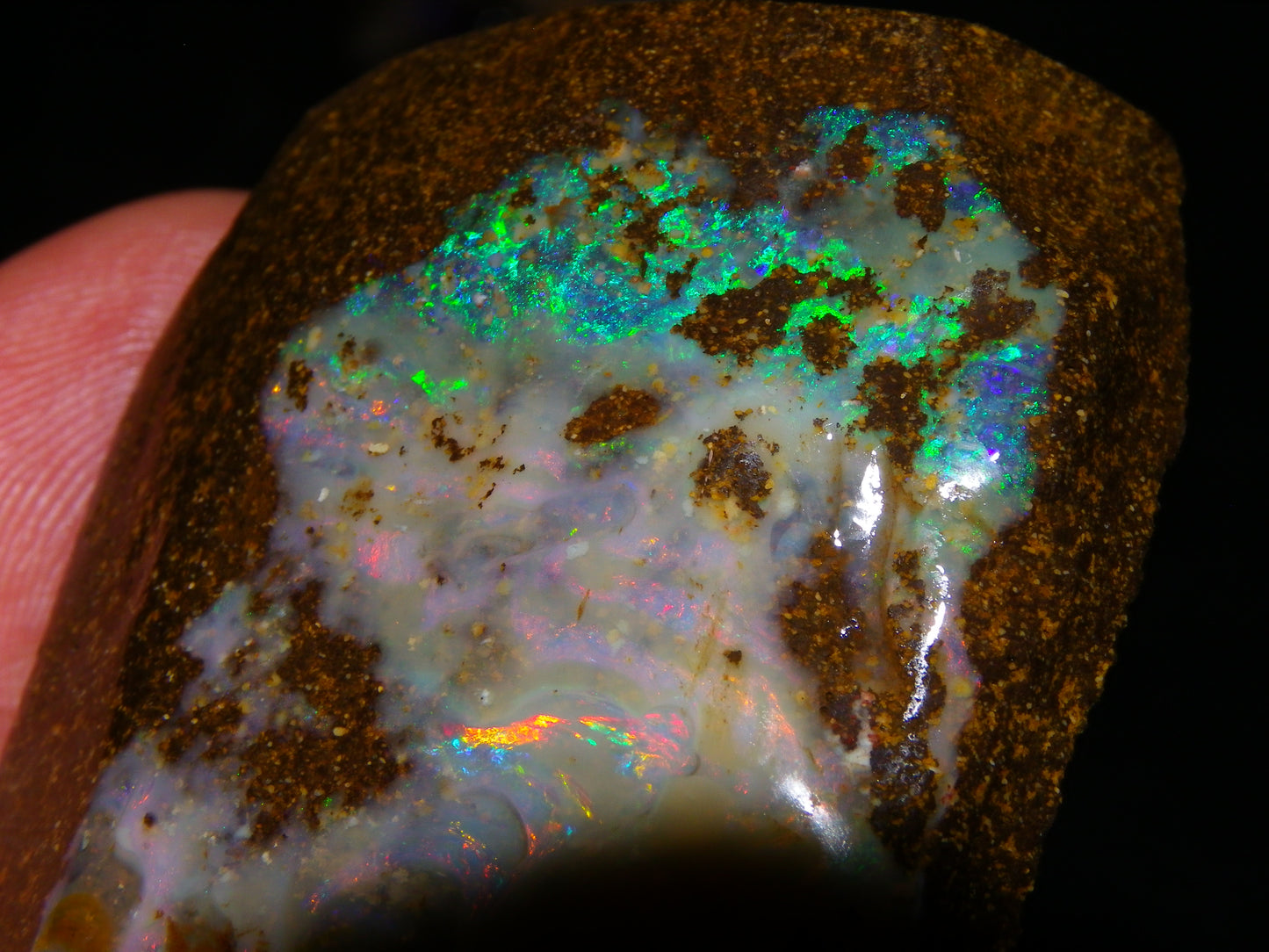 Chunky Queensland Boulder Opal Rub 369.2cts Winton Australia Multicolours