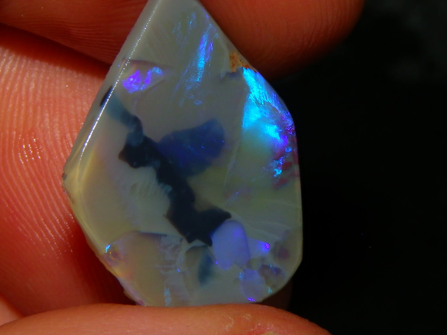 Nice Rubbed/Rough Opals 28.5cts Lightning Ridge South Australia Blue/Greens