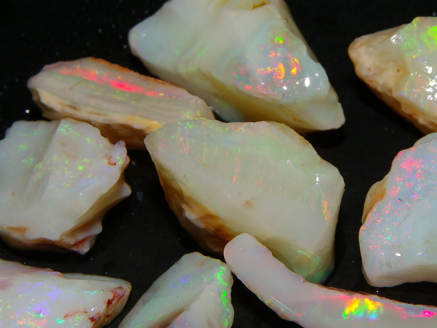 Nice Coober Pedy White/Milky Base Seam Opal Parcel 83.7cts Some Multicolours