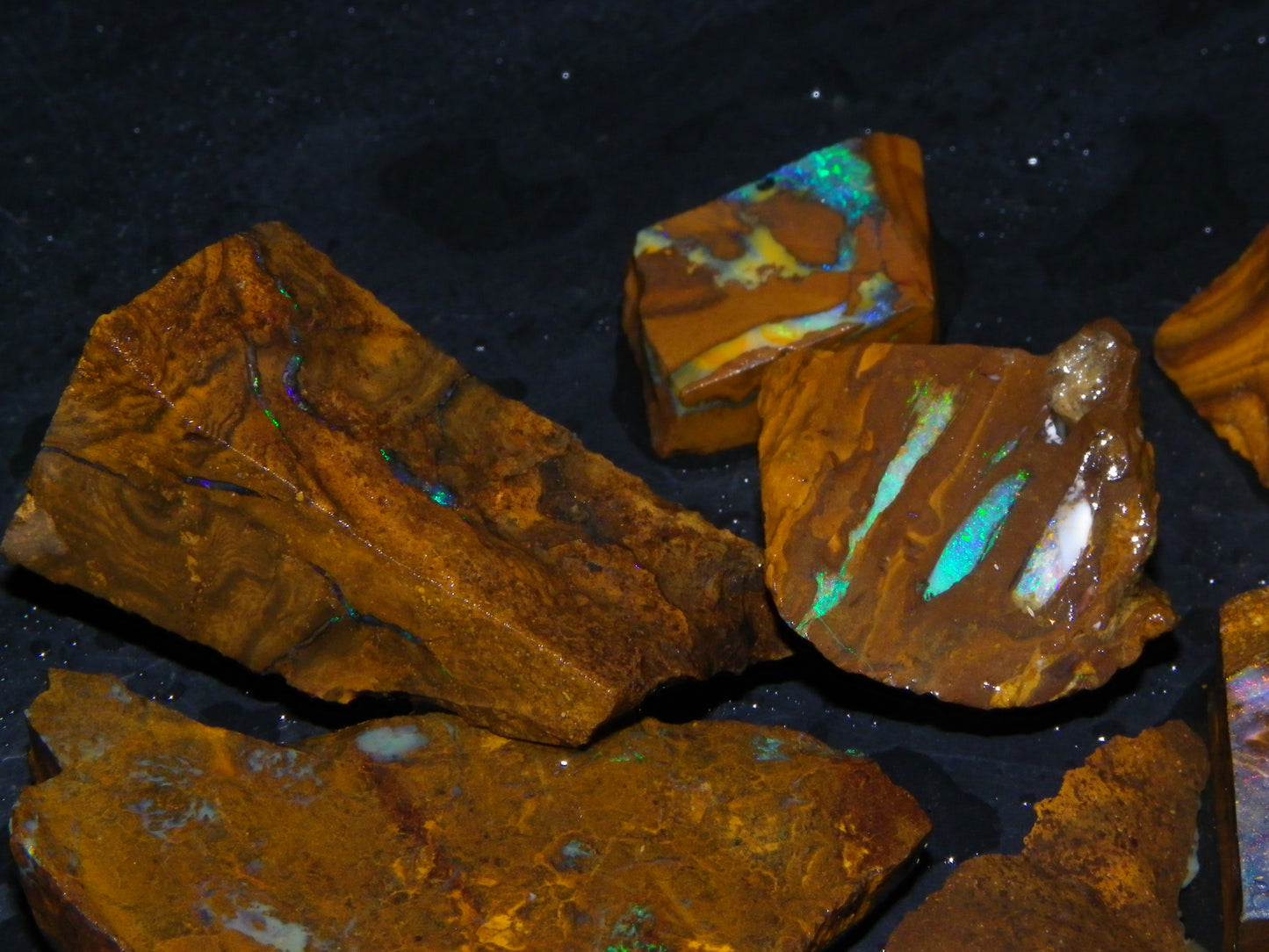 Nice Boulder opal Rough/sliced Parcel 407.4cts Veins/Fires Queensland Au