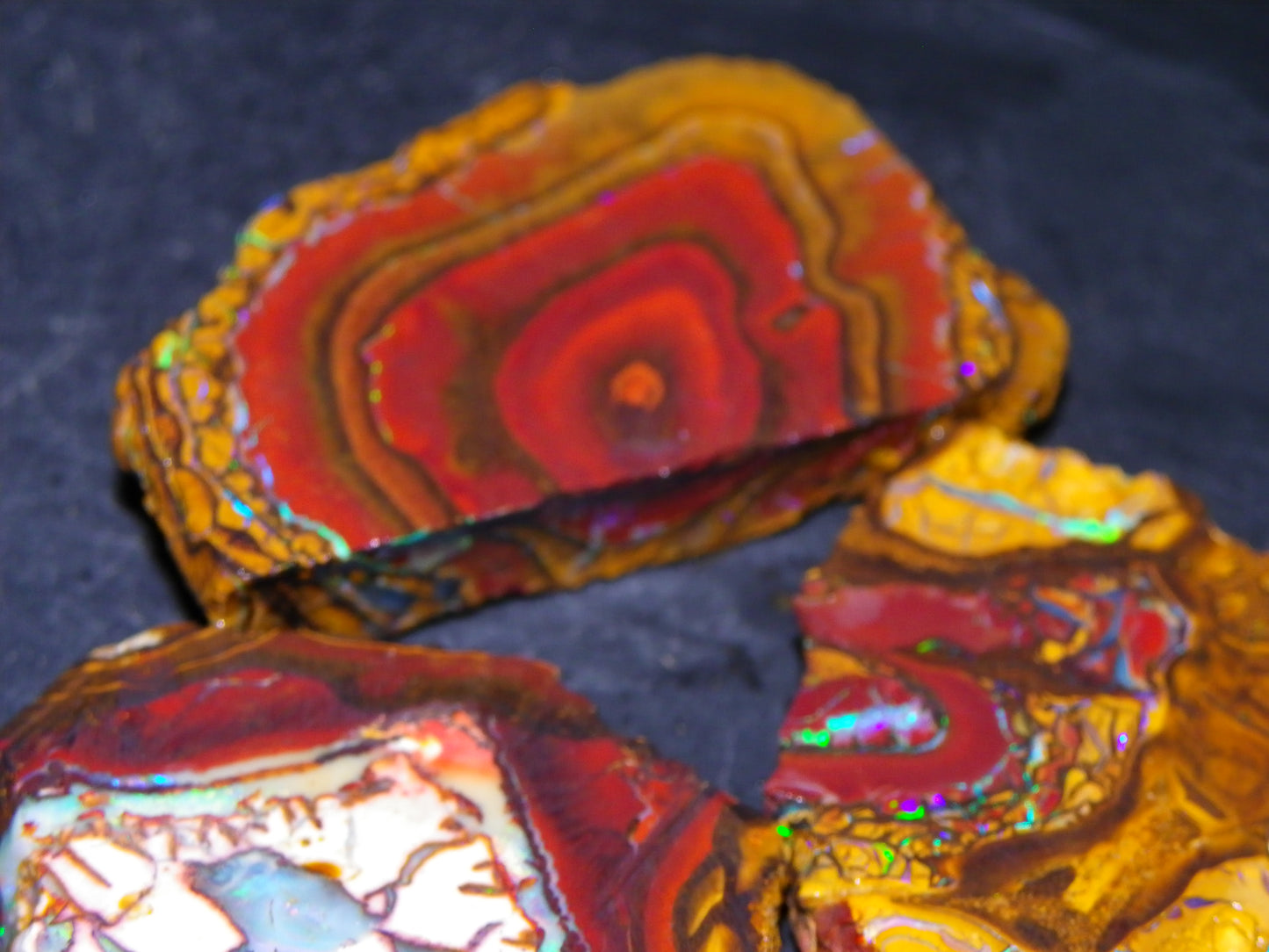 NIce Rough/Sliced Koroit Opals Nuts 260cts Patterns Fires Double sided :)