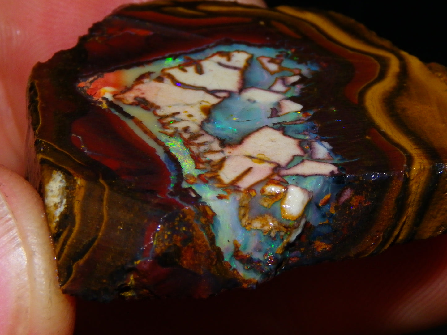 NIce Rough/Sliced Koroit Opals Nuts 260cts Patterns Fires Double sided :)