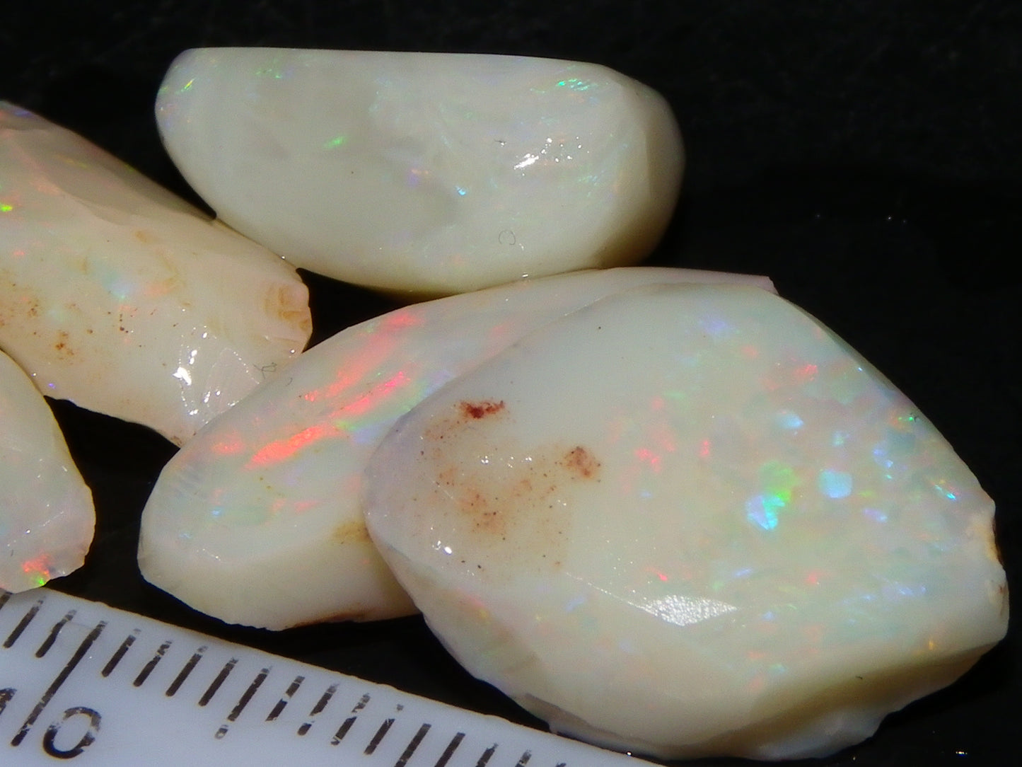 5 Nice Coober Pedy Rough/Rubbed Opals 31.65cts Red/Green/Blue Fires Australia