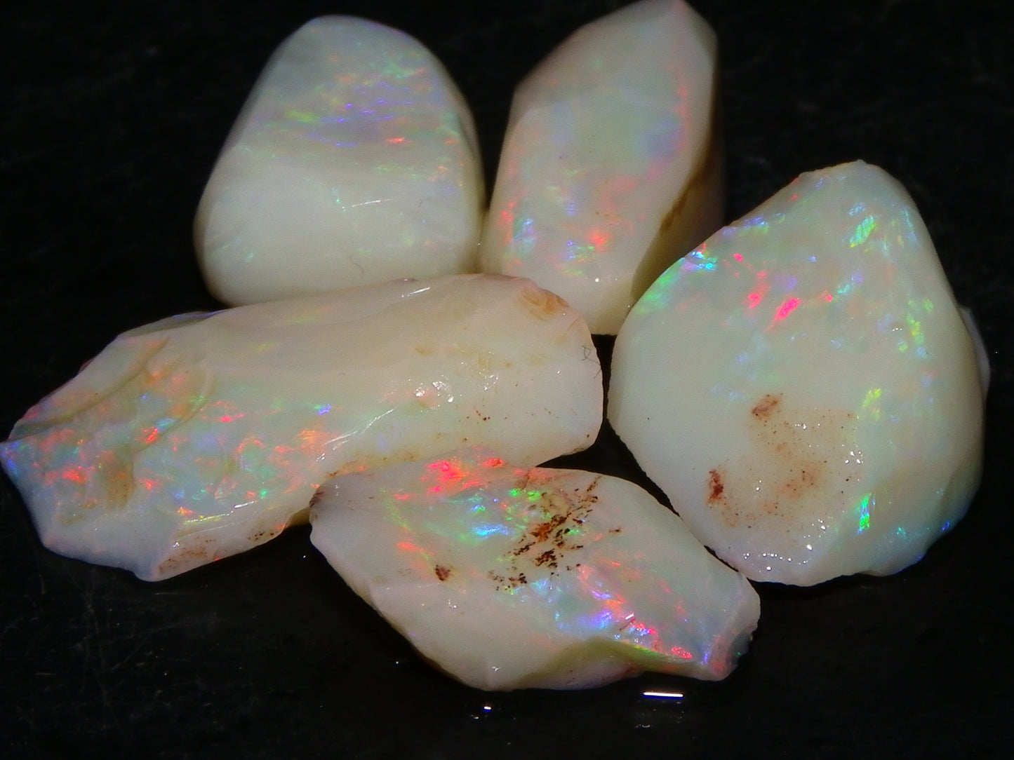 5 Nice Coober Pedy Rough/Rubbed Opals 31.65cts Red/Green/Blue Fires Australia