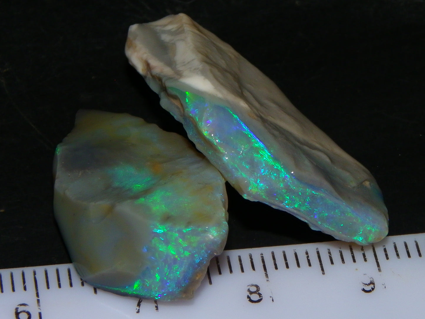 2 Nice Bright Rough seam/Crystal Opals 27.4cts Lightning Ridge Australia Blue/Greens