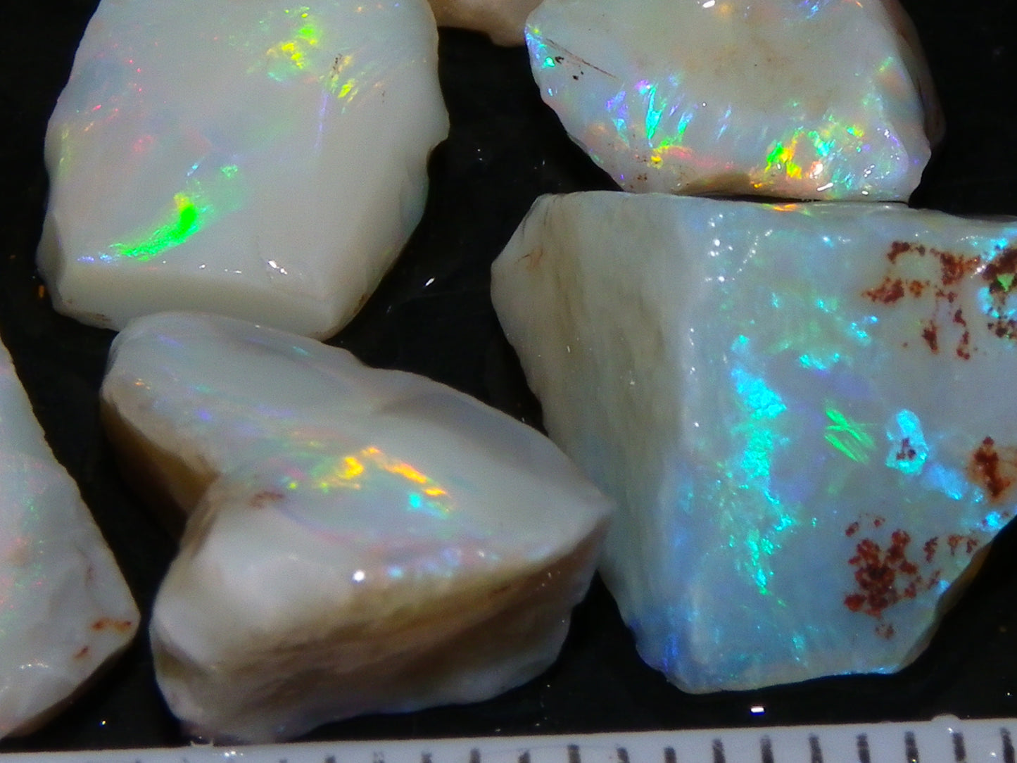 Nice Coober Pedy Seam/Crystal Opal Rough Parcel 39.5cts Multicolours Fires Au