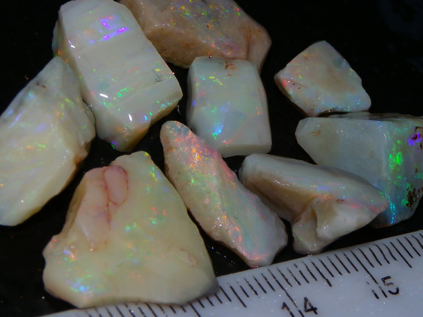 Nice Coober Pedy Seam/Crystal Opal Rough Parcel 39.5cts Multicolours Fires Au