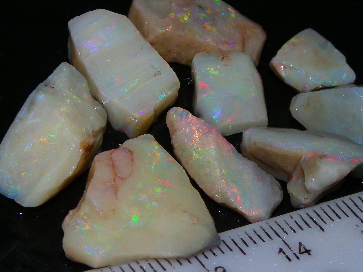 Nice Coober Pedy Seam/Crystal Opal Rough Parcel 39.5cts Multicolours Fires Au