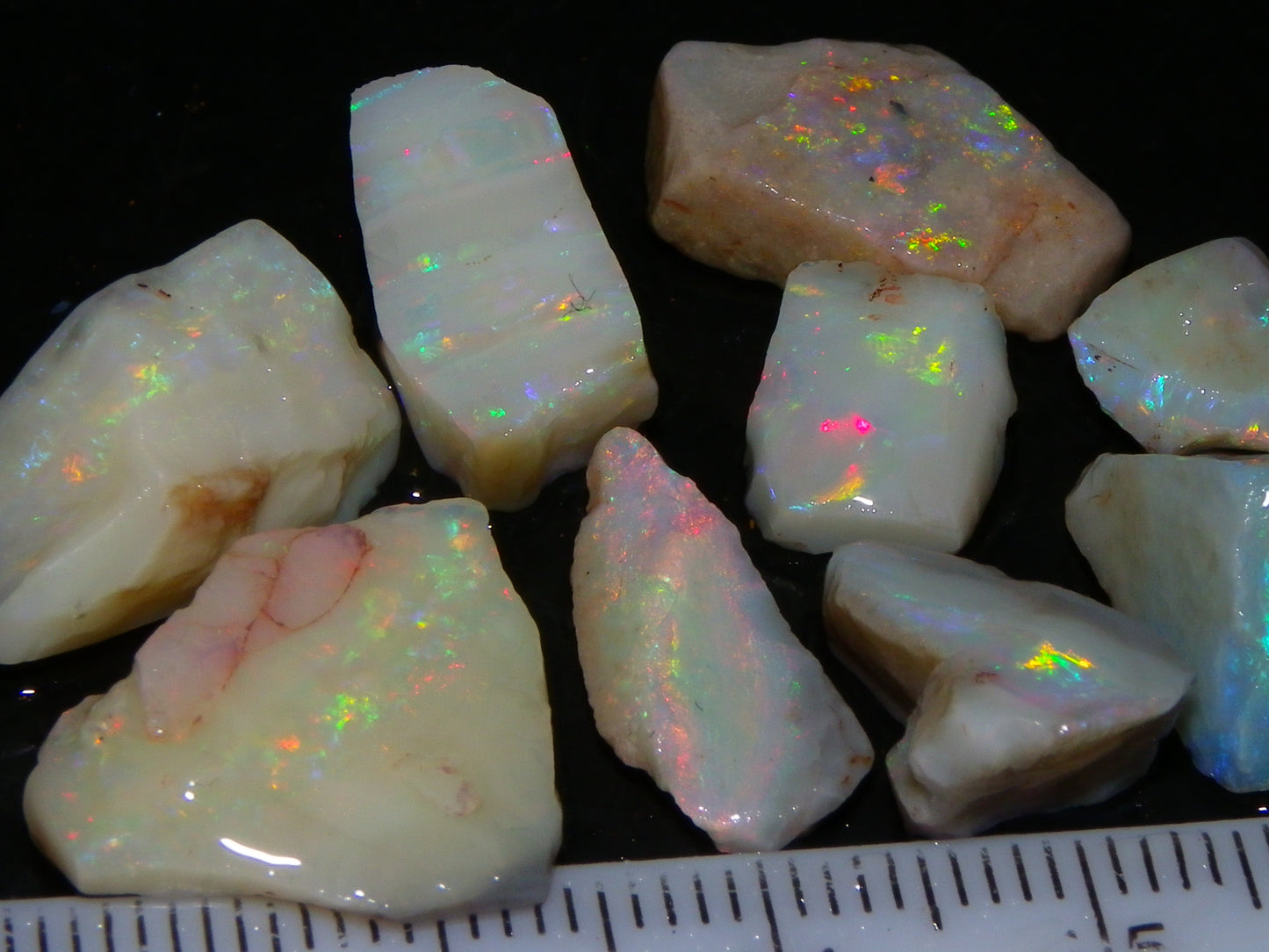 Nice Coober Pedy Seam/Crystal Opal Rough Parcel 39.5cts Multicolours Fires Au