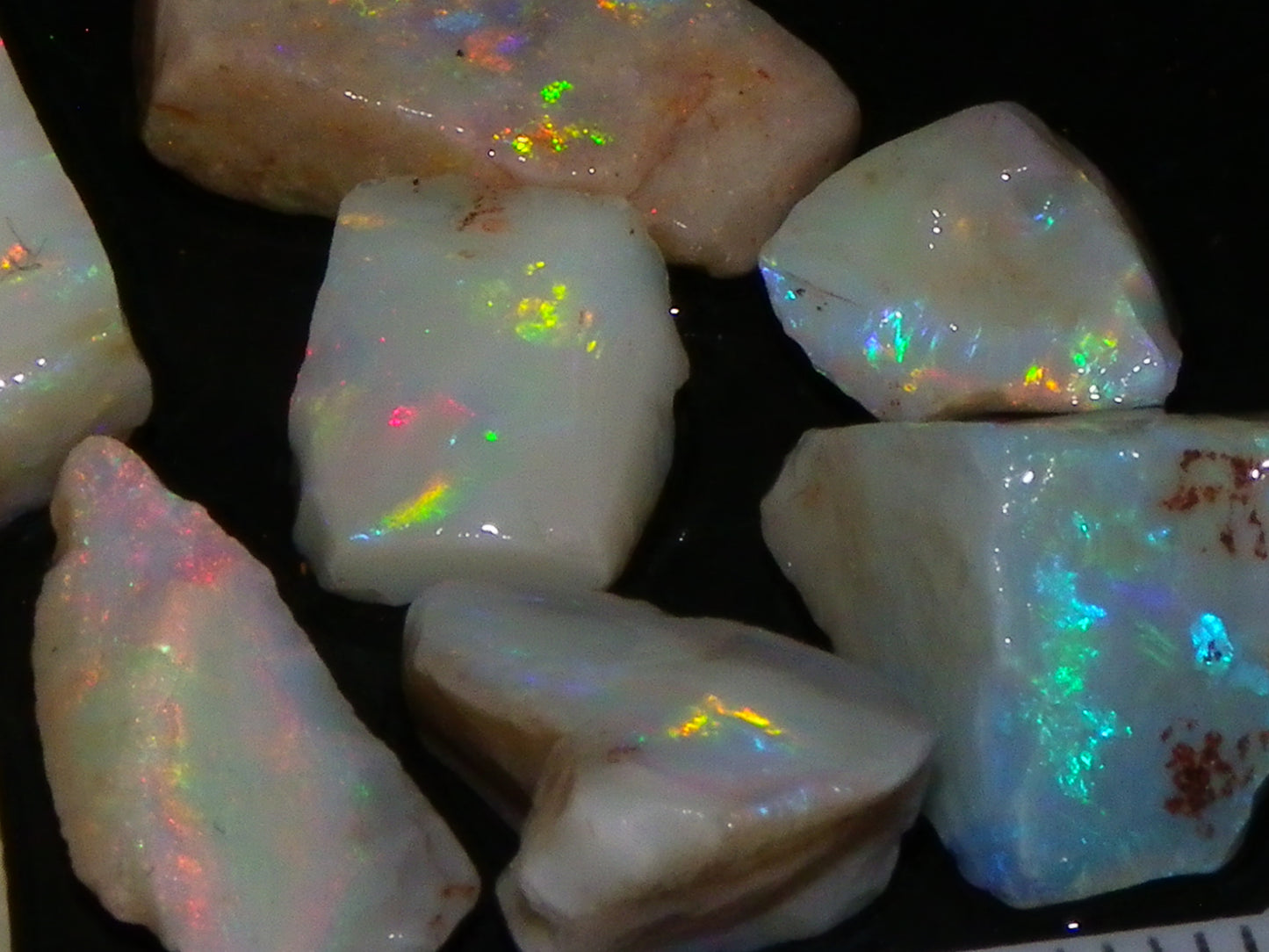 Nice Coober Pedy Seam/Crystal Opal Rough Parcel 39.5cts Multicolours Fires Au