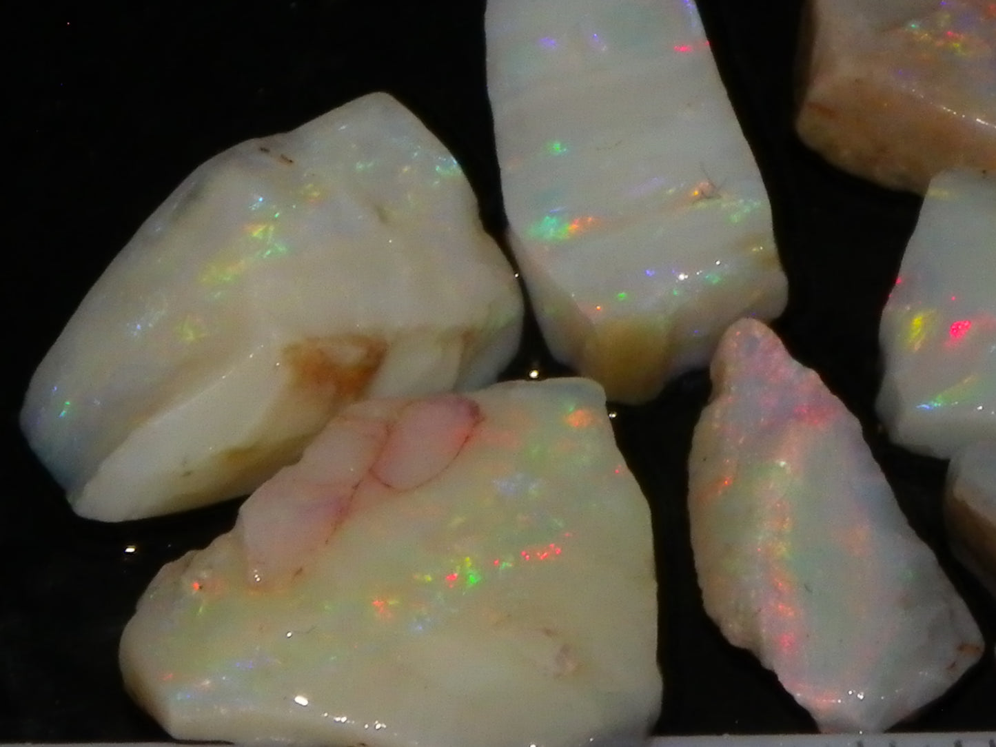 Nice Coober Pedy Seam/Crystal Opal Rough Parcel 39.5cts Multicolours Fires Au