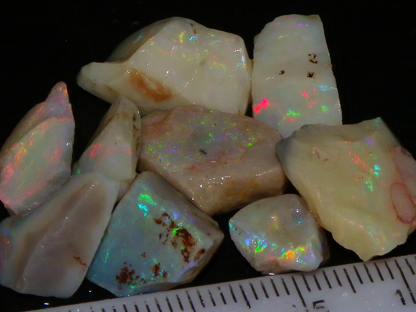 Nice Coober Pedy Seam/Crystal Opal Rough Parcel 39.5cts Multicolours Fires Au