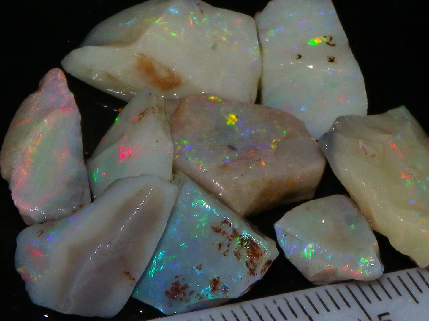 Nice Coober Pedy Seam/Crystal Opal Rough Parcel 39.5cts Multicolours Fires Au