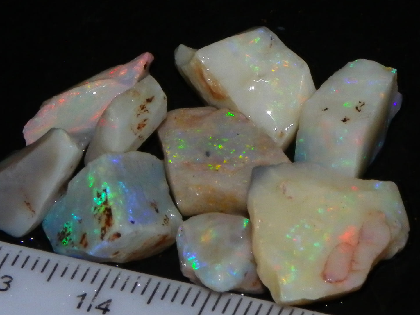 Nice Coober Pedy Seam/Crystal Opal Rough Parcel 39.5cts Multicolours Fires Au