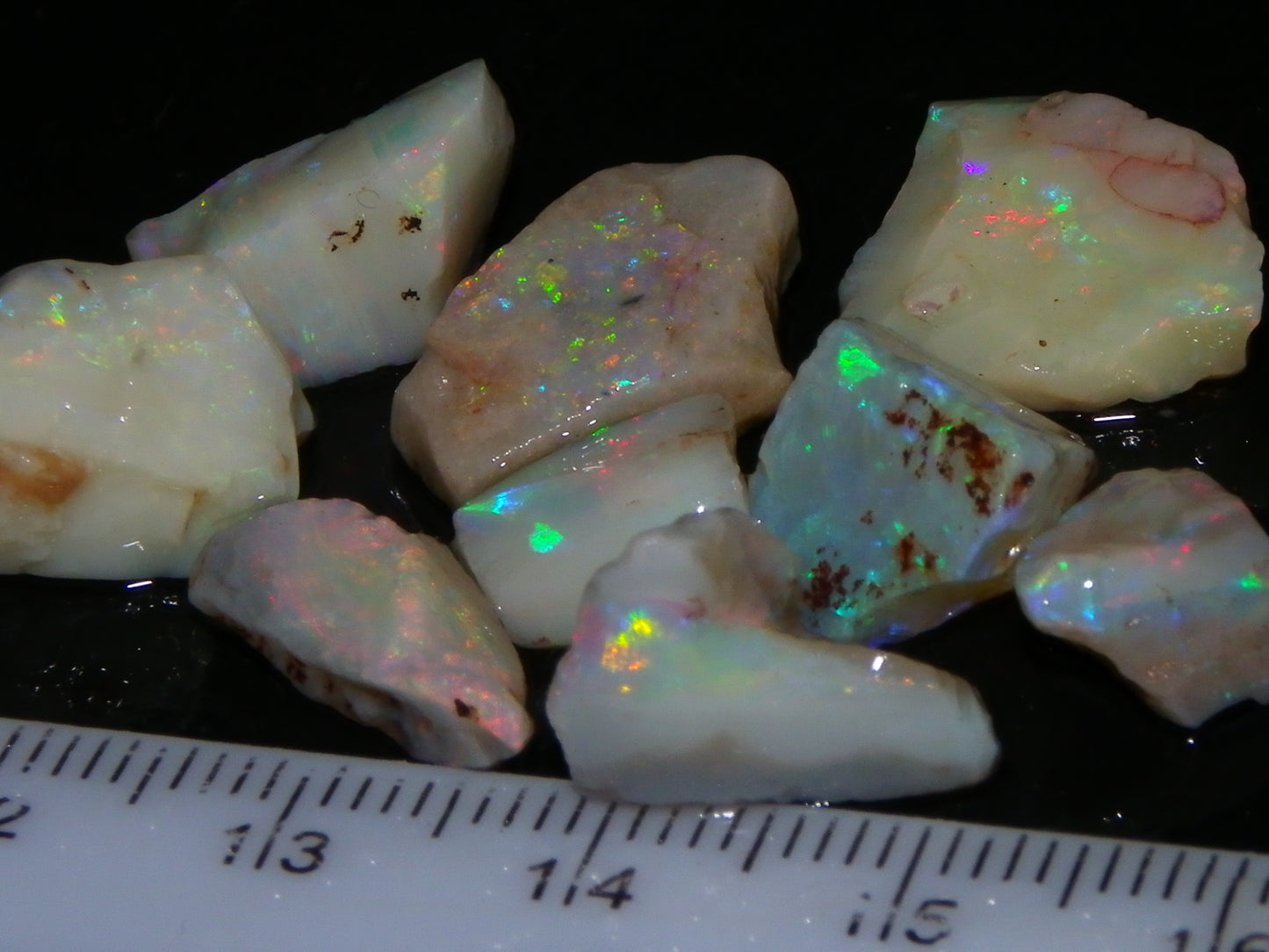 Nice Coober Pedy Seam/Crystal Opal Rough Parcel 39.5cts Multicolours Fires Au