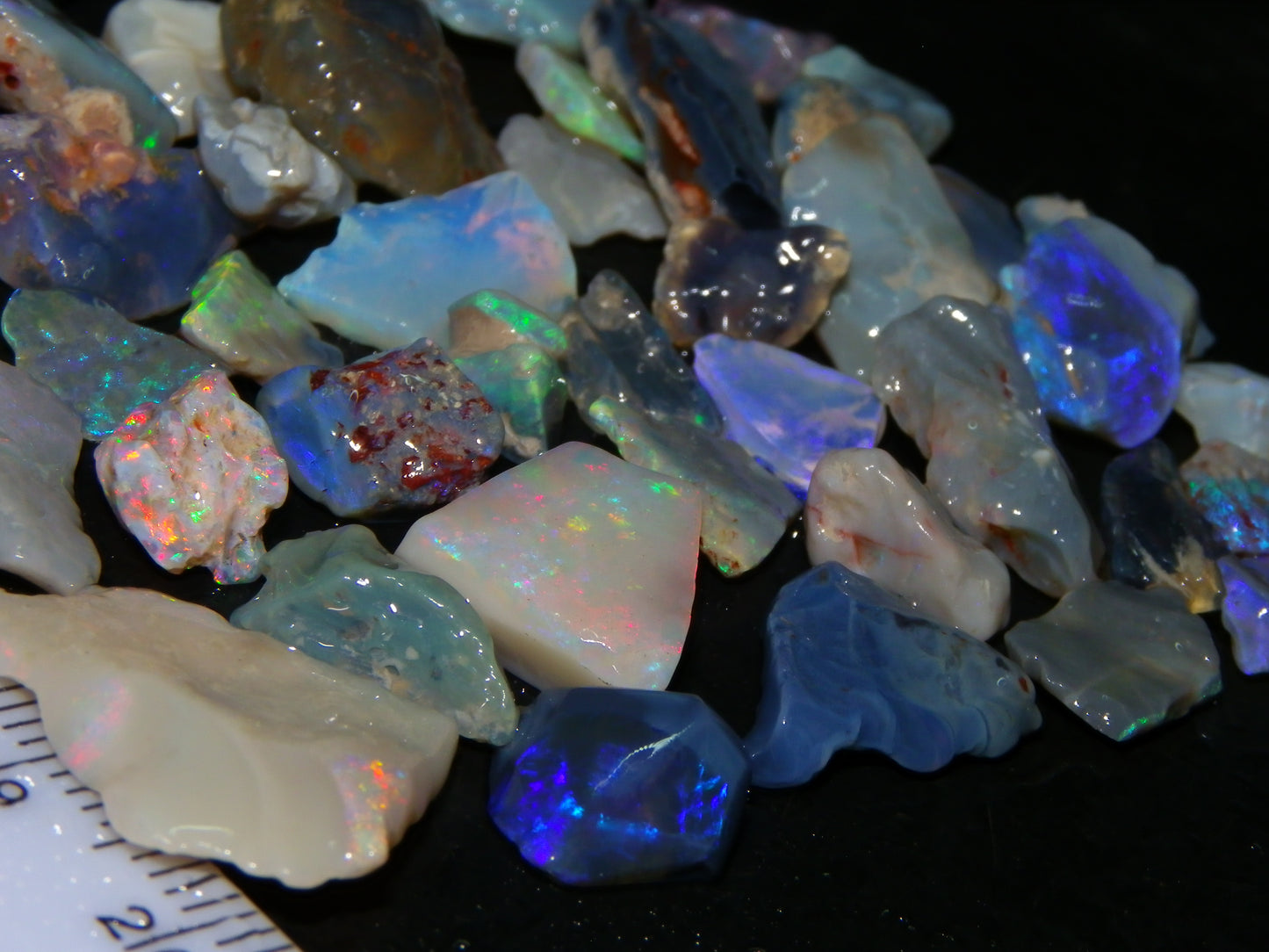 Nice Rough/Rubbed Lightning Ridge Opal Parcel 275cts Blue/Green/Pink Fires Australia (P5)