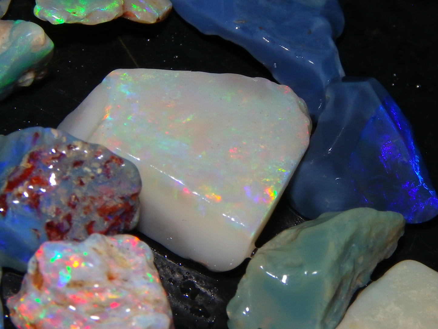 Nice Rough/Rubbed Lightning Ridge Opal Parcel 275cts Blue/Green/Pink Fires Australia (P5)