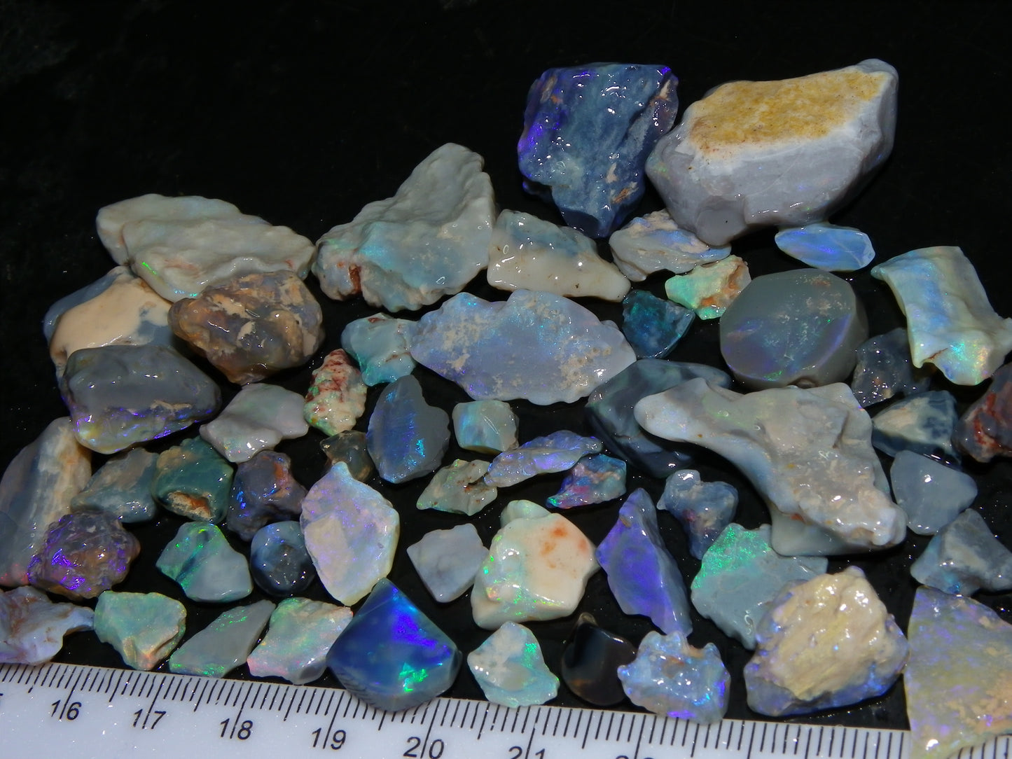 Nice Rough/Rubbed Lightning Ridge Opal Parcel 271cts Blue/Green Fires Mixed Base (P6)