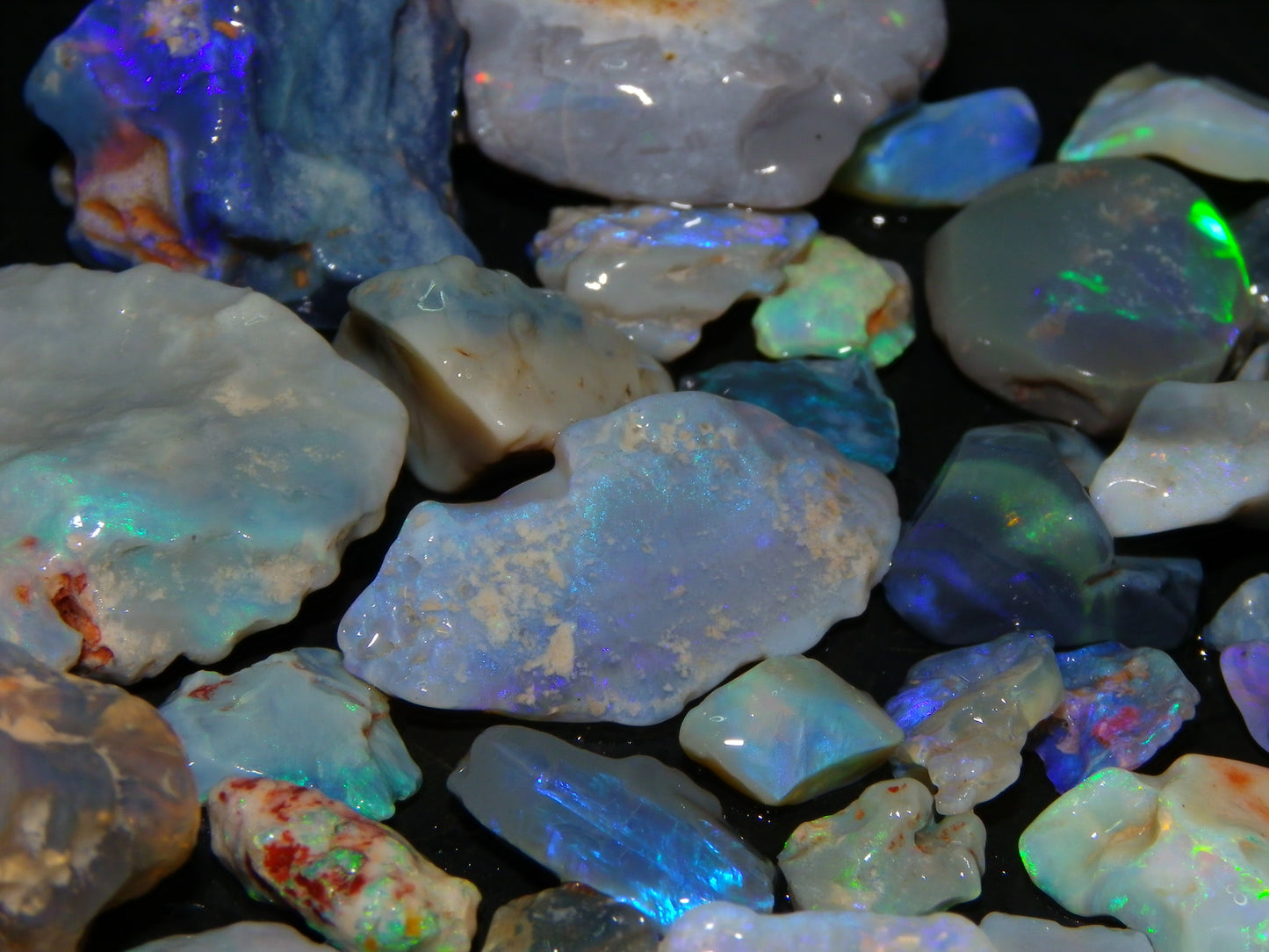 Nice Rough/Rubbed Lightning Ridge Opal Parcel 271cts Blue/Green Fires Mixed Base (P6)
