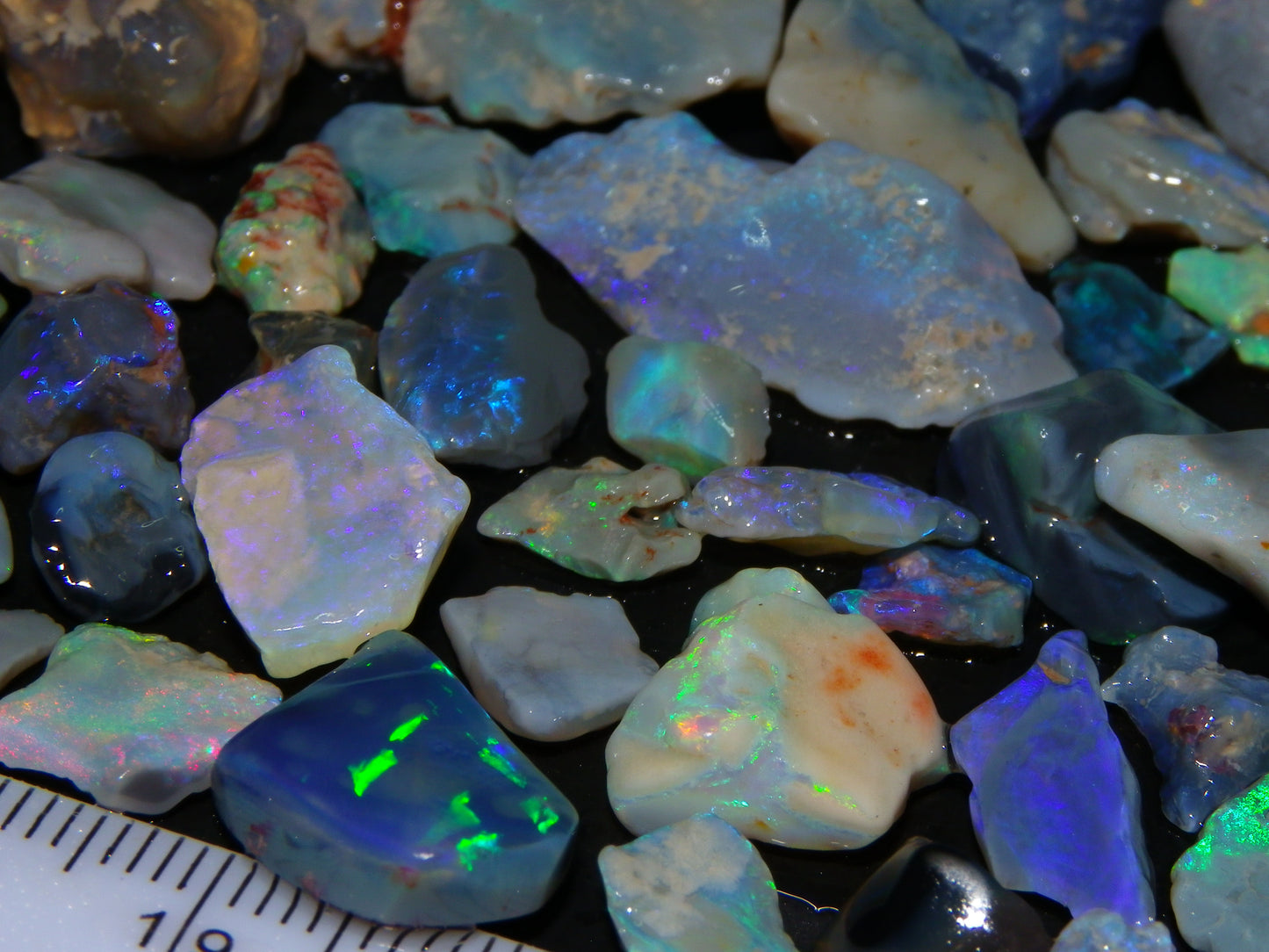 Nice Rough/Rubbed Lightning Ridge Opal Parcel 271cts Blue/Green Fires Mixed Base (P6)
