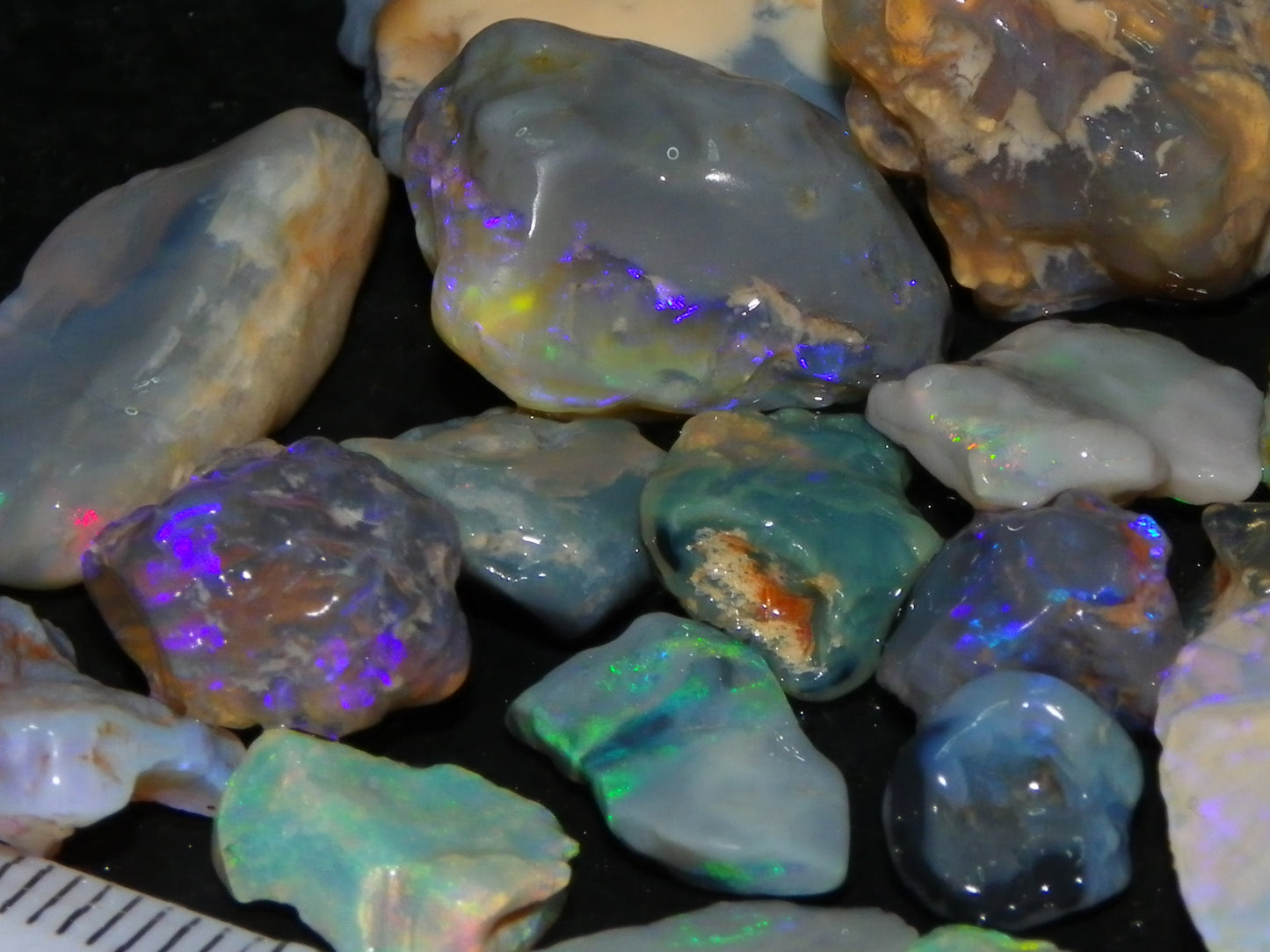 Nice Rough/Rubbed Lightning Ridge Opal Parcel 271cts Blue/Green Fires Mixed Base (P6)
