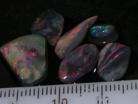 Nice Lightning Ridge Opal Rubs/Rough Parcel 12.9cts Black/Dark Base Reds/Patterns