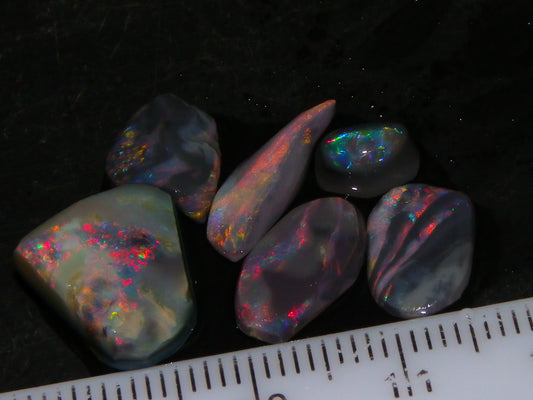 Nice Lightning Ridge Opal Rubs/Rough Parcel 12.9cts Black/Dark Base Reds/Patterns