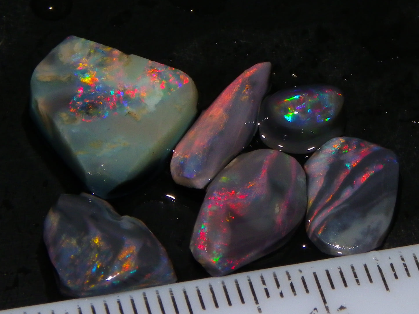 Nice Lightning Ridge Opal Rubs/Rough Parcel 12.9cts Black/Dark Base Reds/Patterns